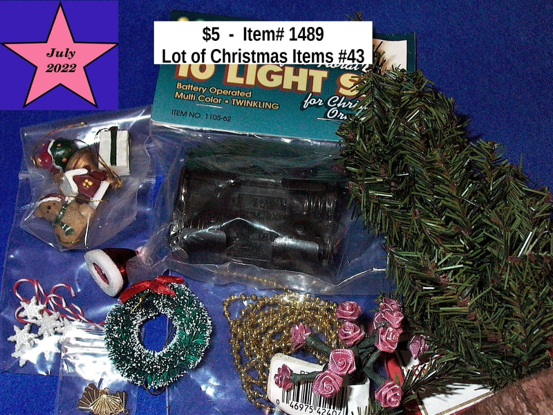 $5  -  Item# 1489 - Lot of Christmas Items #43