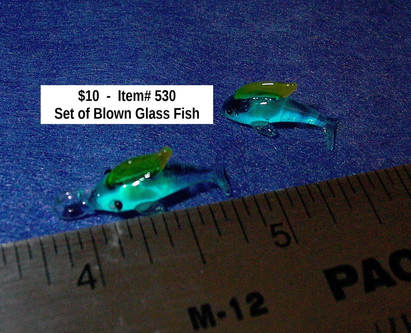 $10 - Item # 530 - Blown Glass Pair of Fish