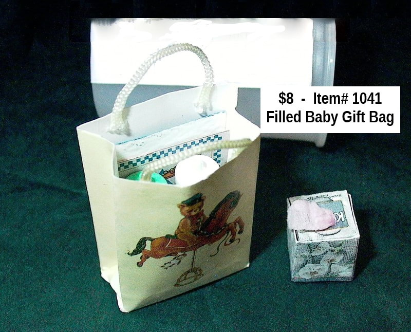 $8  -  Item# 1041  -   Baby Gift Bag and Baby Items