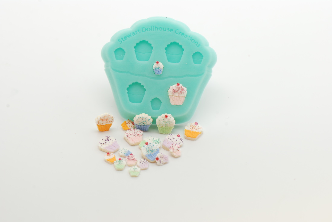 24 Clear Plastic 2/" Miniature Plate//Craft//Mini Display//Cake//Food//Doll//Toy A11